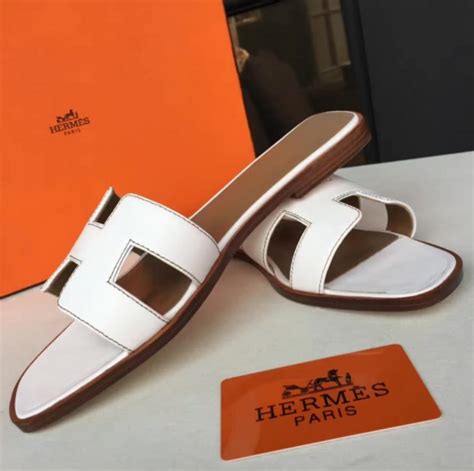 rasteirinhas hermes|Rasteiras Hermès: must.